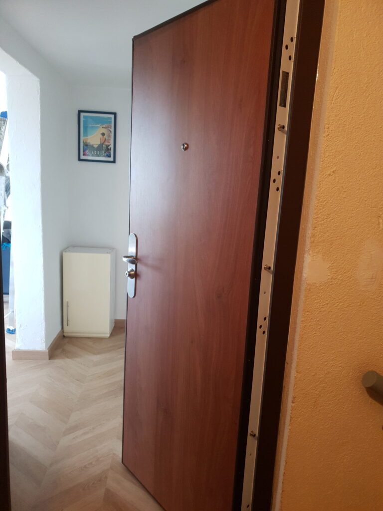 porte blindée Picard Diamant 10 installée dans un appartement à Marseille 12e
