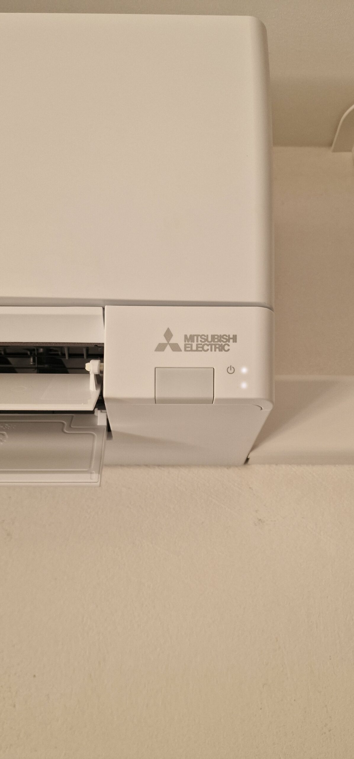 Unité extérieure Mitsubishi Electric installée sur une maison à Cabriès